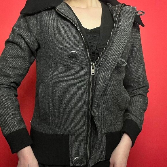 Flo / Grey and black jacket π©Άπ€βββ - Picture 2 of 6